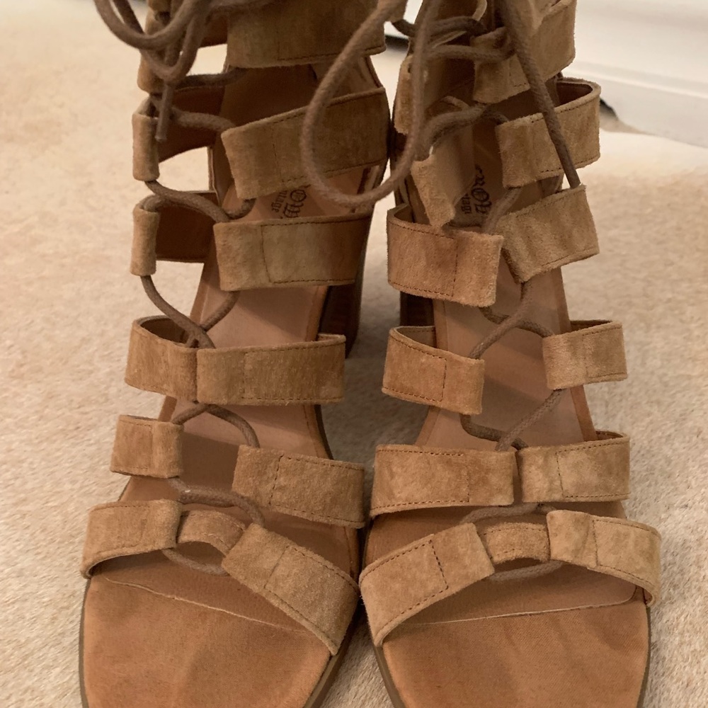 Cute lace up shoes